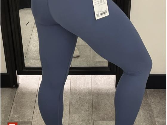 Lululemon危机：新款瑜伽裤停售，股价暴跌50%引发关注