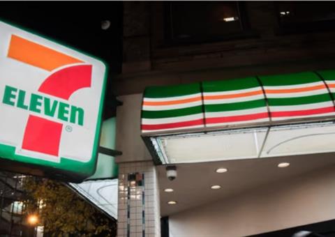 便利店巨头面临挑战，计划削减444家北美门店以应对业绩下滑