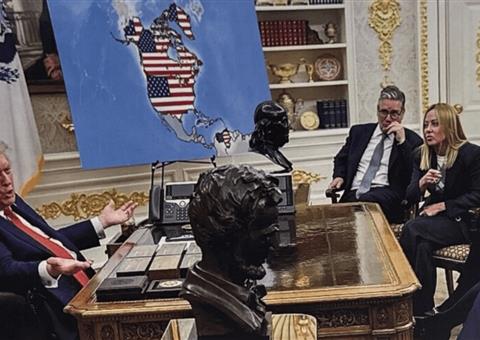 特朗普发布将加拿大列为美国领土的地图图片，引发加拿大网民强烈反应