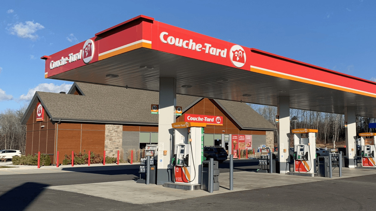 今秋在 Couche‑Tard 消费可解锁多项奖励，并有机会赢取 1 万美元现金