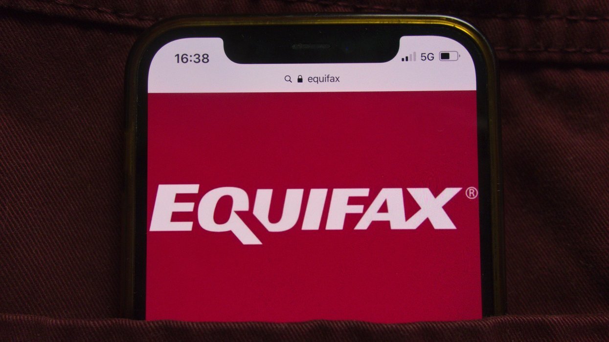魁北克居民对Equifax与TransUnion提起集体诉讼，符合条件者或获最高1万美元赔偿