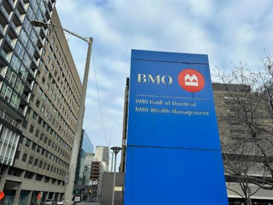 华裔女子回国后发现银行账户被掏空 BMO面临涉嫌侵权的集体诉讼