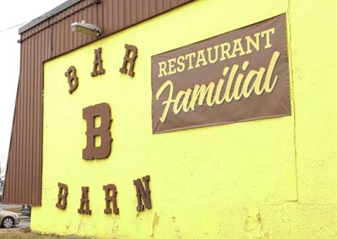 西岛地标餐厅 Bar-B-Barn 的业主宣布他们将永久关闭大门