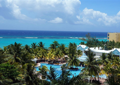 加拿大对牙买加的旅游警告升级：建议避免所有非必要出行