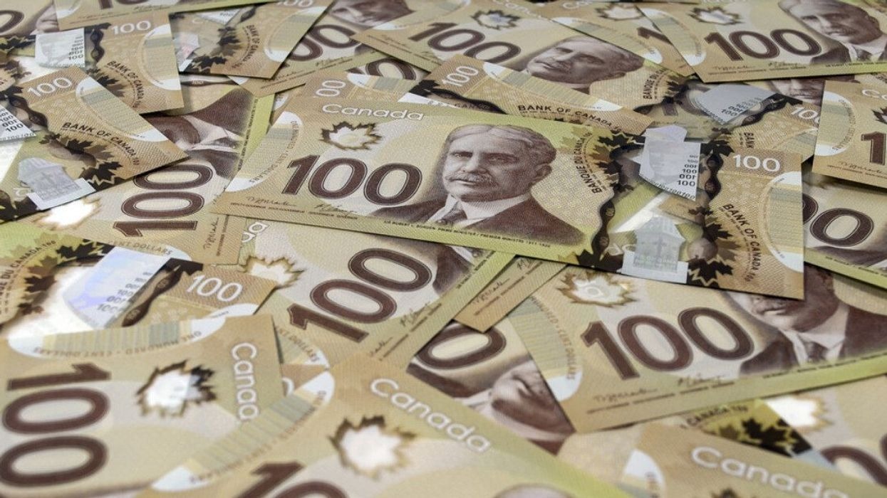 今年秋季，符合条件的加拿大工人或将获得超过$600的福利补助