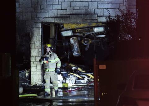 家庭聚会变噩梦：蒙特利尔一家庭后院爆炸，8人受重伤